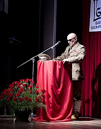  IGP2037
